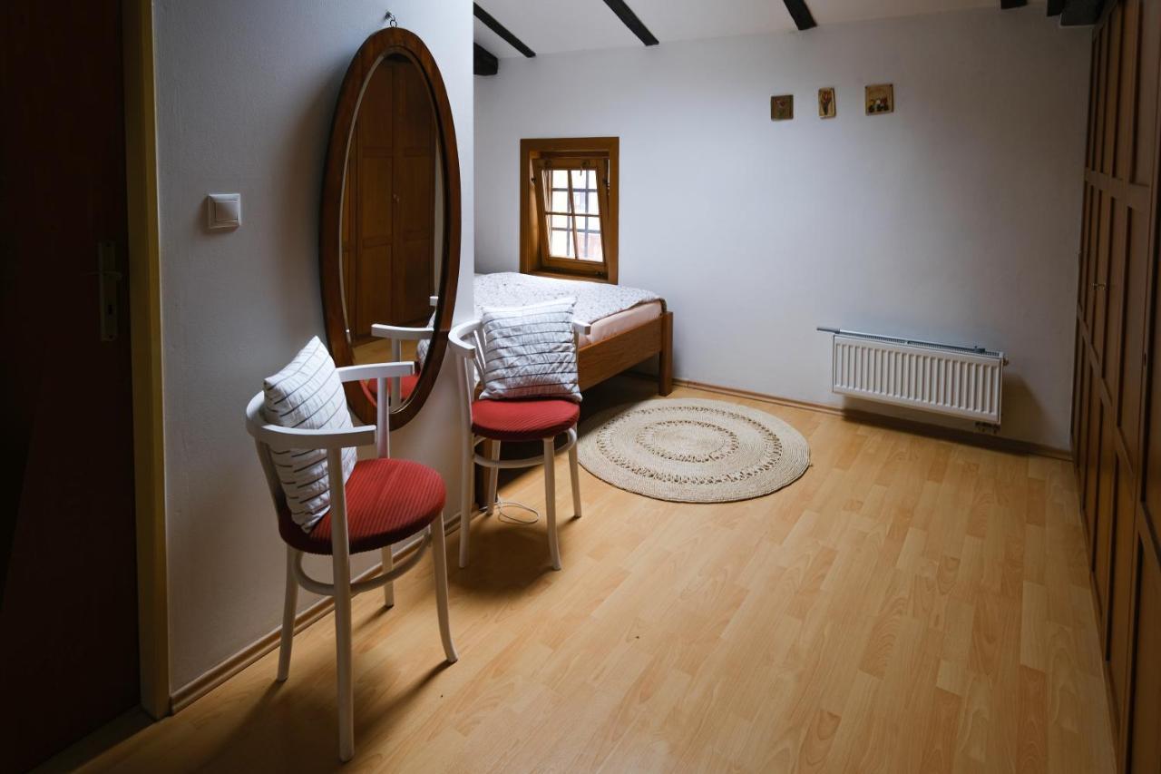 Sklep U Hrabalu Aparthotel Hustopece Ngoại thất bức ảnh