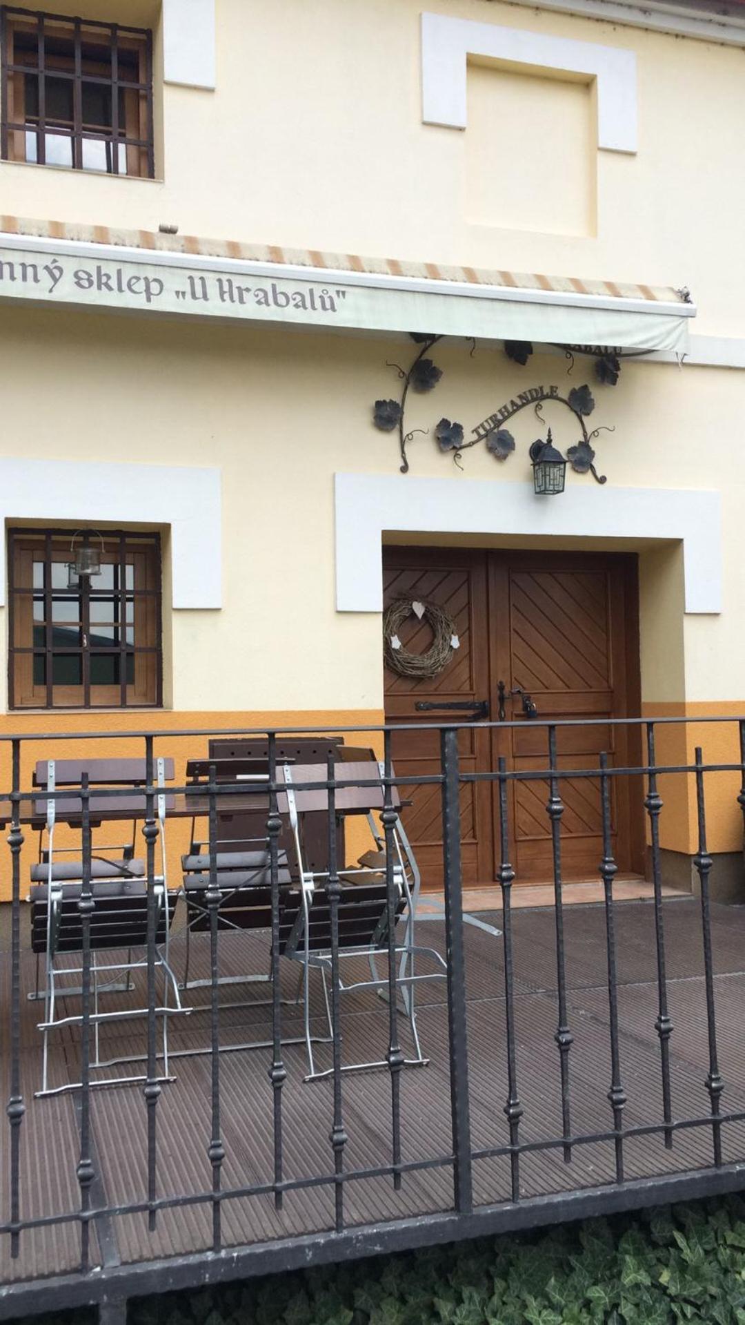 Sklep U Hrabalu Aparthotel Hustopece Ngoại thất bức ảnh